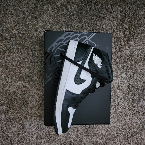 Jordan 1 - Picture 3 of 5